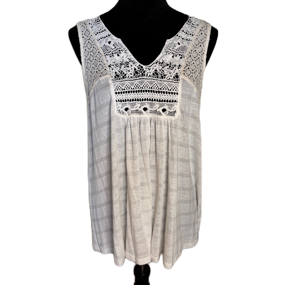 Chic Crotchet  Off-White Lace Sleeveless Blouse